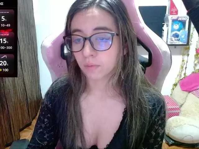 Maggie-Fox from BongaCams