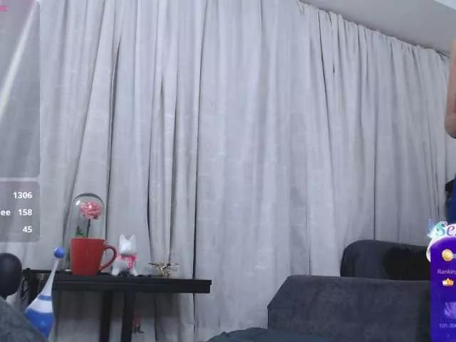 MAGHENTA on BongaCams