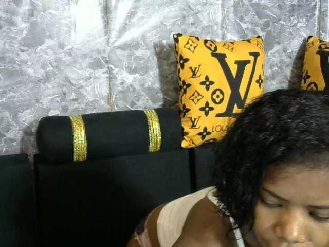 Maha19x from BongaCams