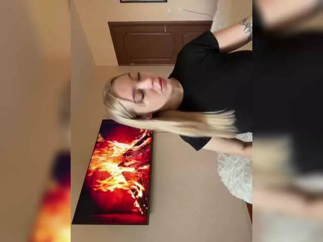 Photos of maksisisia from BongaCams is Freechat
