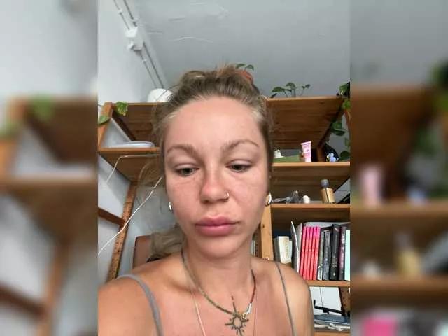 MalunaMoon from BongaCams is Freechat