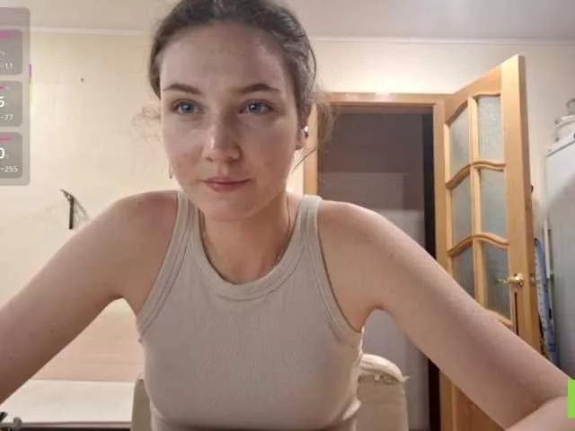 Discover our girls online shows and discover the company of countless livestreamers, with stunning shapes, sex toys and more.