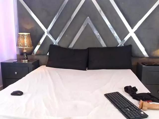 Maya-Baker from BongaCams