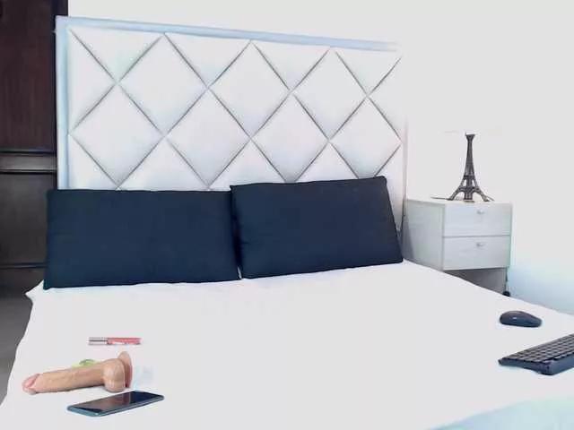 Maya-Baker from BongaCams