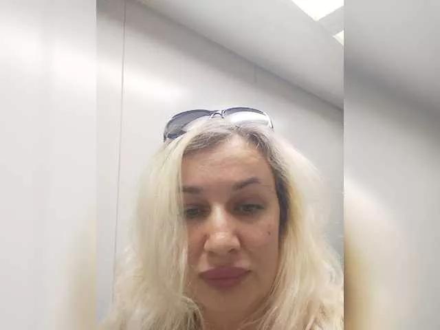 MayaMonroe from BongaCams