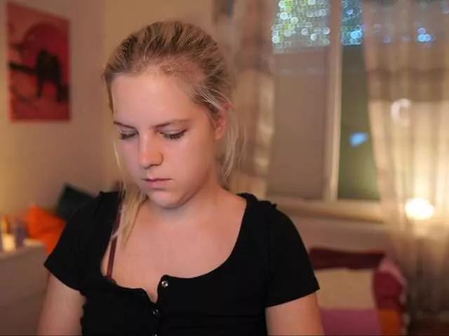 merrilyn from BongaCams
