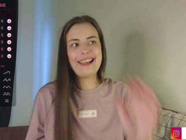 Miaangelxx from BongaCams