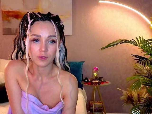 MiamiMur from BongaCams
