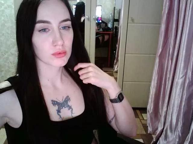 Discover our girls online shows and discover the company of countless livestreamers, with stunning shapes, sex toys and more.