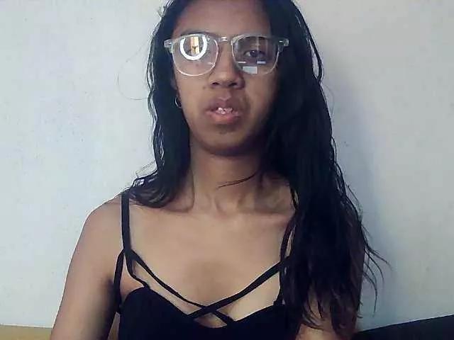 Mimie586 from BongaCams
