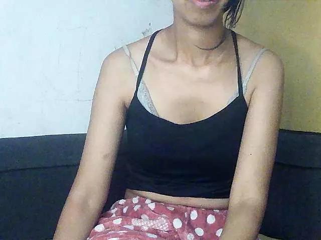 Mimie586 from BongaCams