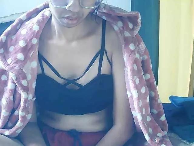 Mimie586 from BongaCams