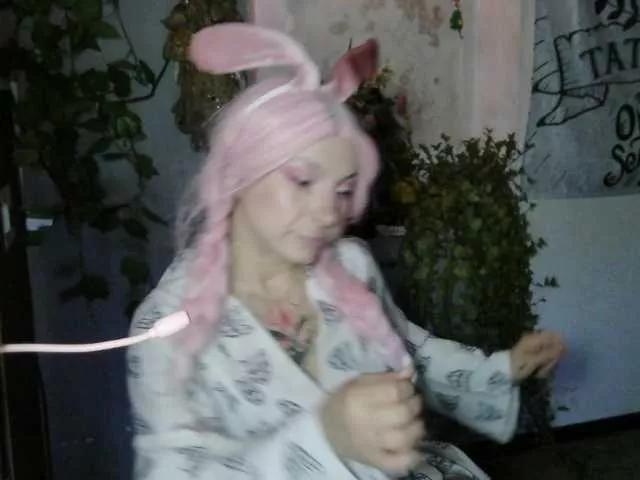 Mini0Melloo from BongaCams