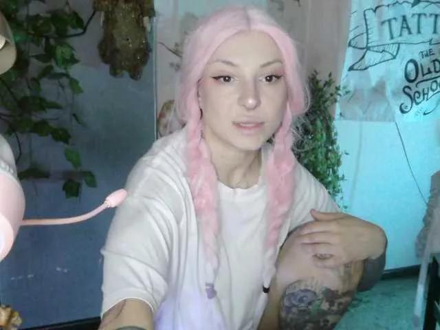 Mini0Melloo from BongaCams