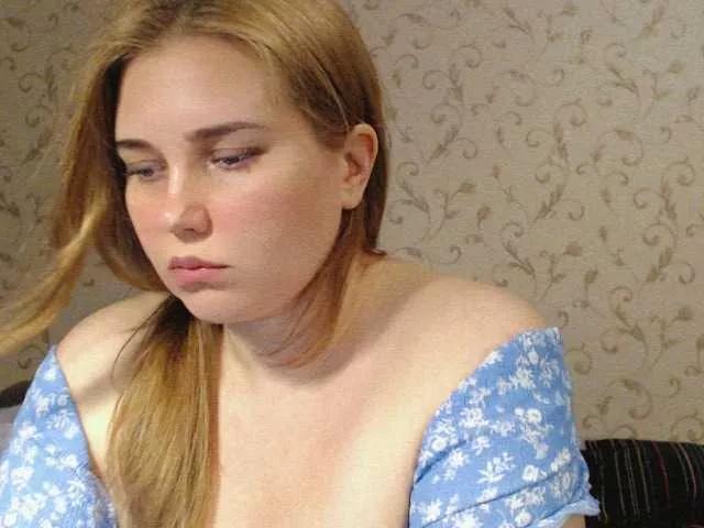 Discover our girls online shows and discover the company of countless livestreamers, with stunning shapes, sex toys and more.