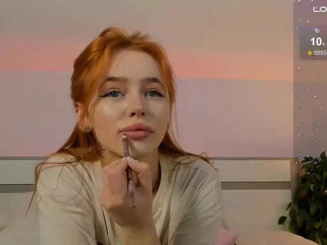 MissRedFox from BongaCams
