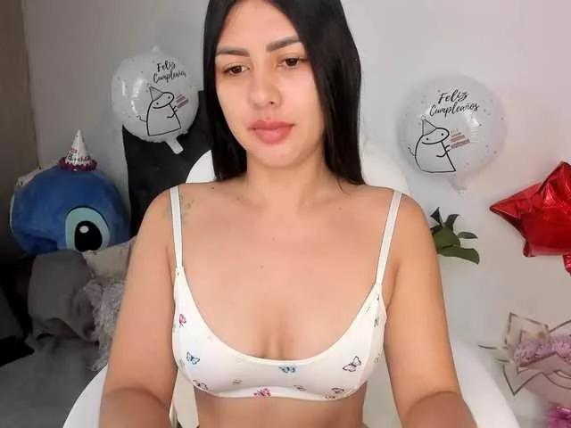 misswhitneyr from BongaCams