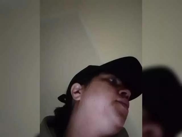 Mmmmmya webcams show profile image 