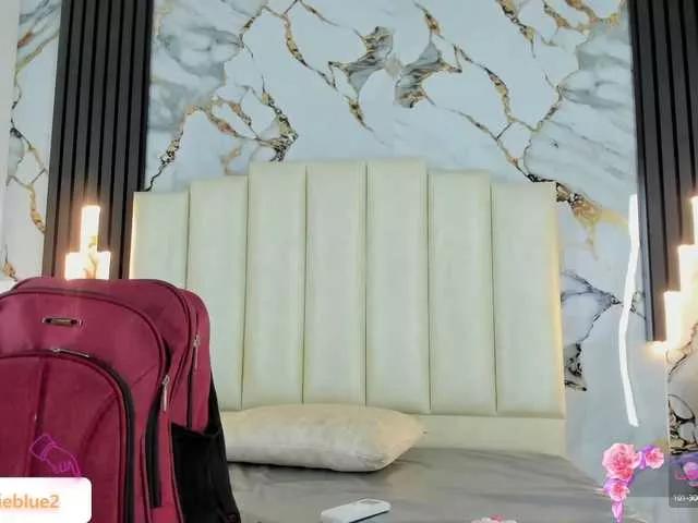 mollieblue69 from BongaCams