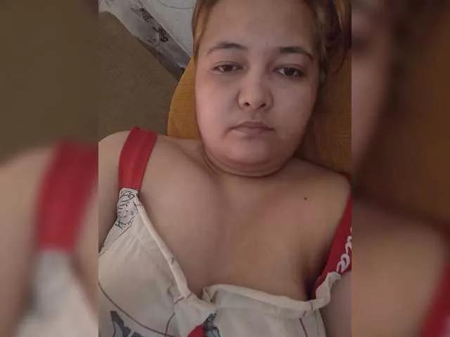 Molly-Janette from BongaCams