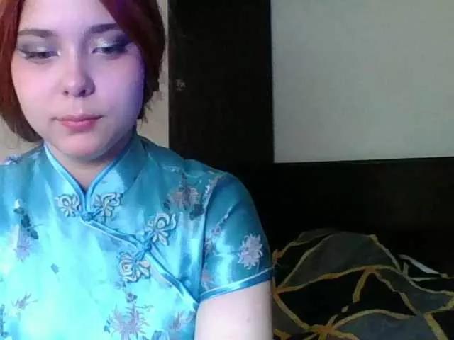 MollyCherryy from BongaCams