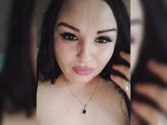 Monica- webcams show profile image 