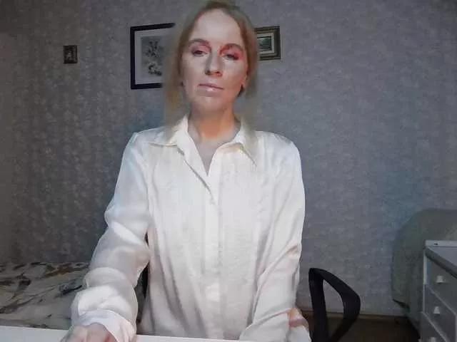 Nata85085 from BongaCams