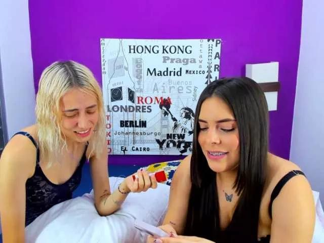 Discover our girls online shows and discover the company of countless livestreamers, with stunning shapes, sex toys and more.