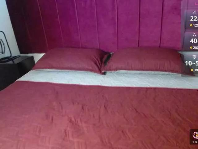 Nessa2905 from BongaCams