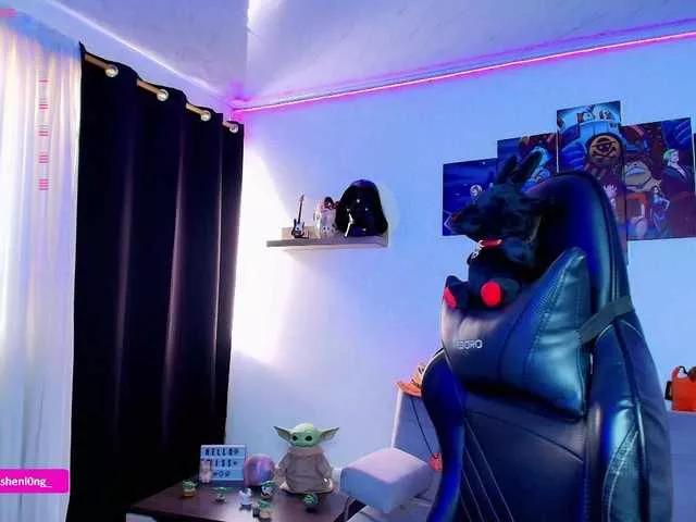 Discover our girls online shows and discover the company of countless livestreamers, with stunning shapes, sex toys and more.