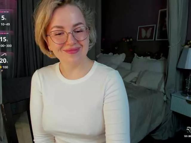 Nikki-Kai from BongaCams