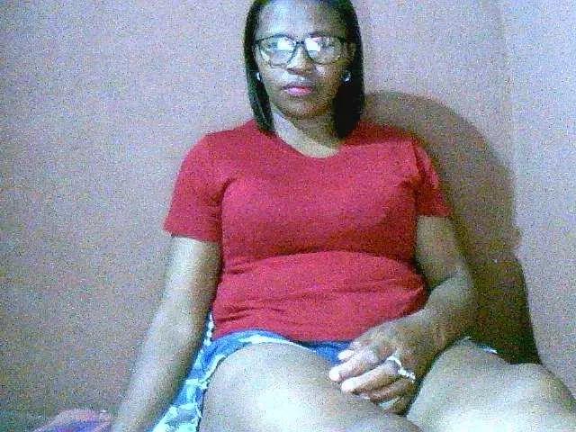 Nirinah2710 from BongaCams is Freechat