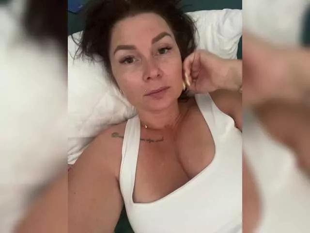 Olli2431 from BongaCams