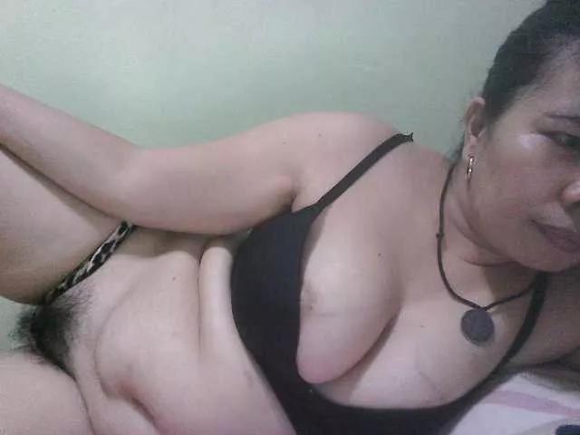 paradisehairy from BongaCams is Freechat