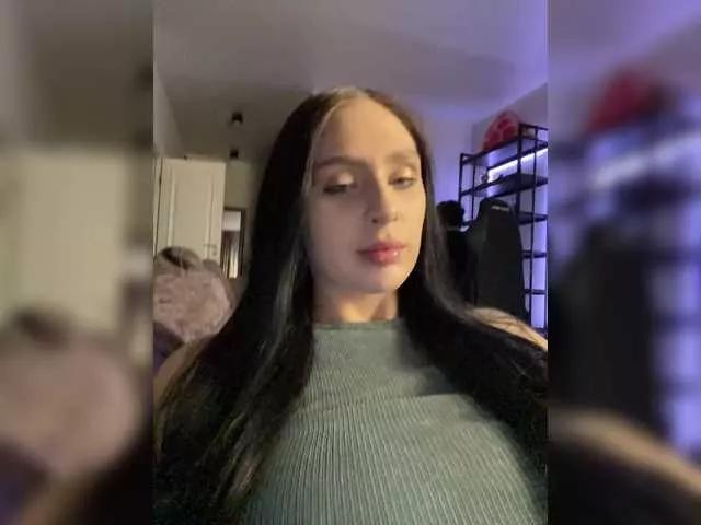 Get ready to be entertained by the sweetest and sluttiest feet adult broadcasting sex cam shows on our feet page. You're sure to find the right match for your whims.