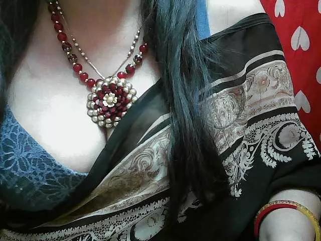 Payalx from BongaCams