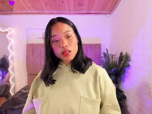 penelope-tay from BongaCams
