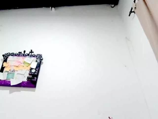 PetiteIvoryqueens from BongaCams is Freechat