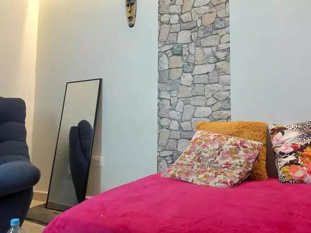 PIINK-2025 from BongaCams