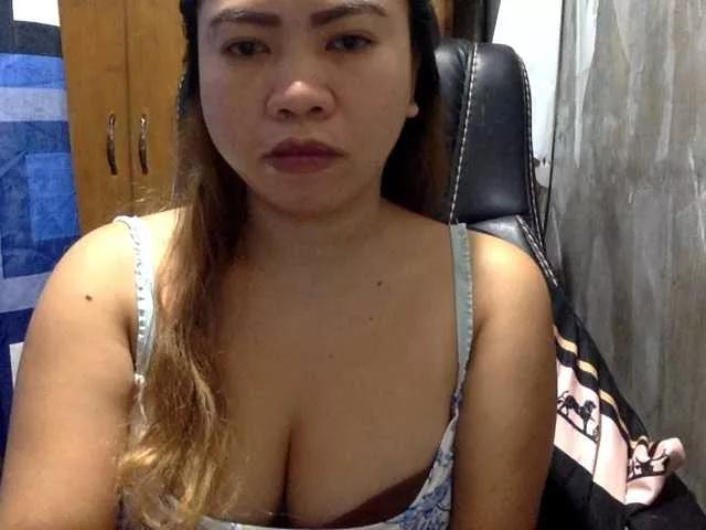 Pinnky69 from BongaCams