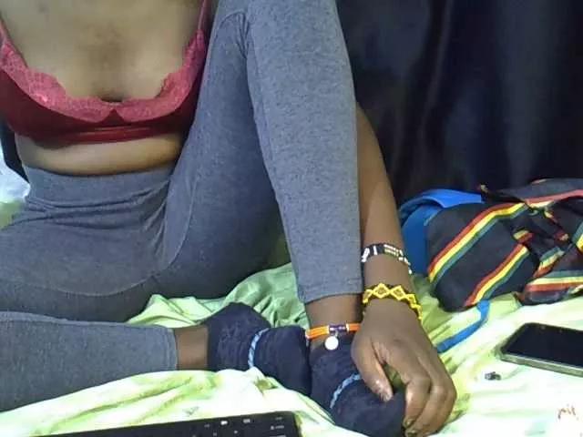 Photos of Pretty-Queen18 from BongaCams is Freechat