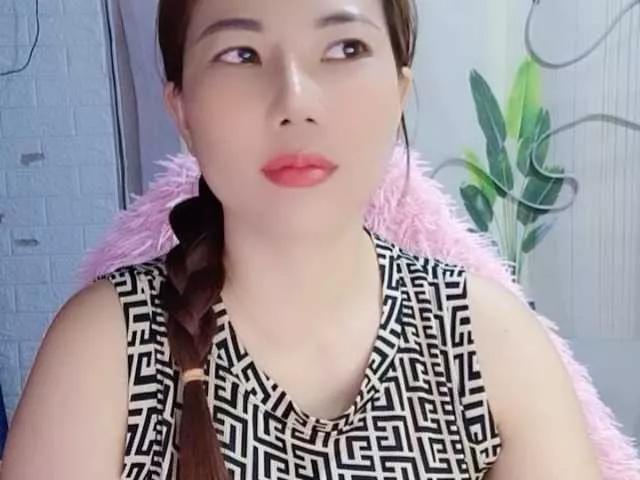 Queendy from BongaCams