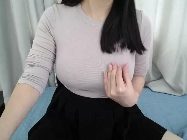 QueenHot92 from BongaCams
