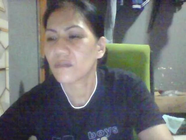 Rarra from BongaCams