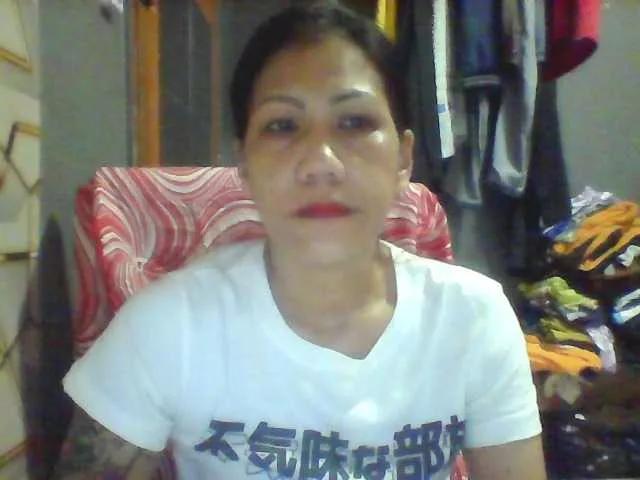 Rarra from BongaCams