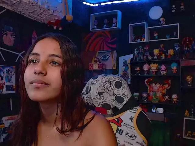 Discover our girls online shows and discover the company of countless livestreamers, with stunning shapes, sex toys and more.