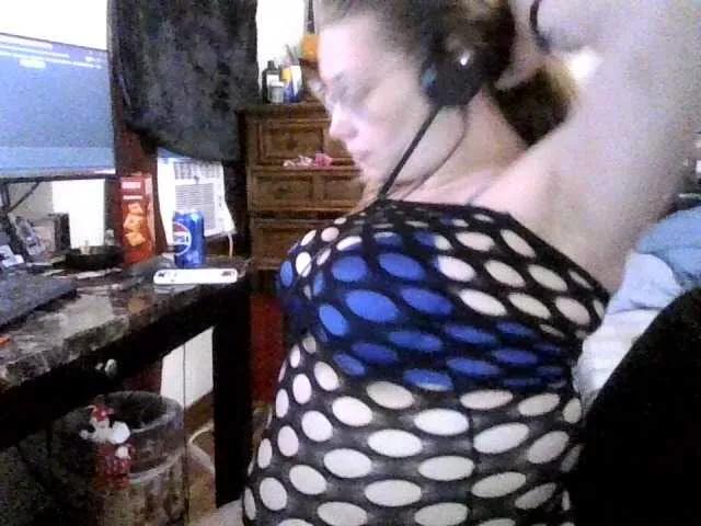rosavelllynn from BongaCams is Freechat