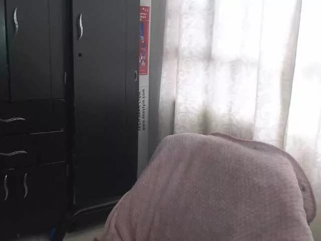 Ross-ella from BongaCams is Freechat