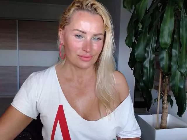 rossalinda from BongaCams