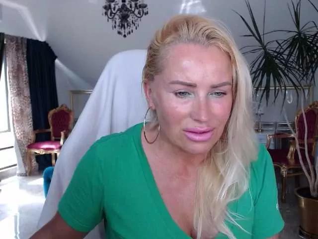 rossalinda from BongaCams